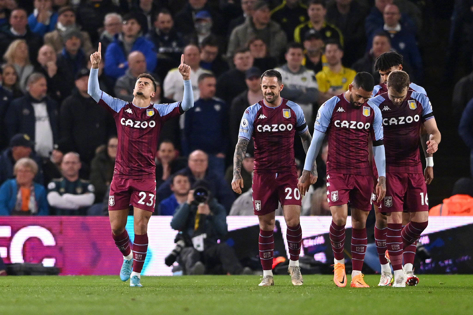 充满智慧的 充满智慧的